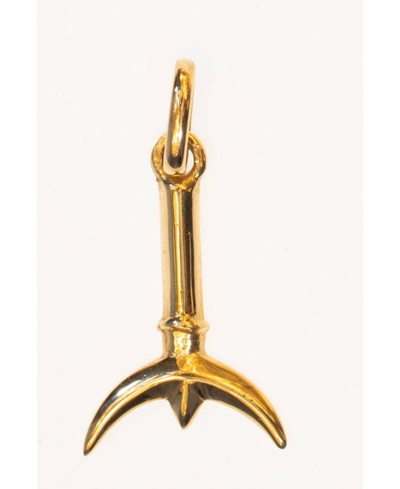 Le Pendentif trident avec manche