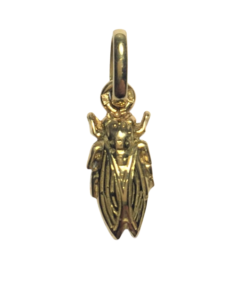 Pendentif petite cigale ailles fermées